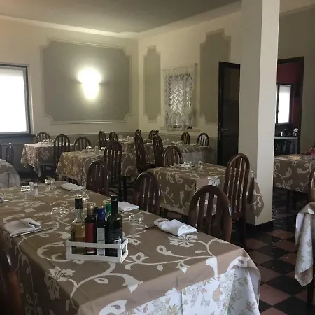Arpini מלון 3*